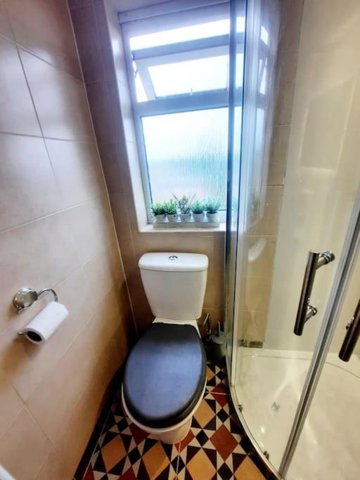Alross Studio Flat / Private Bathroom لندن المظهر الخارجي الصورة